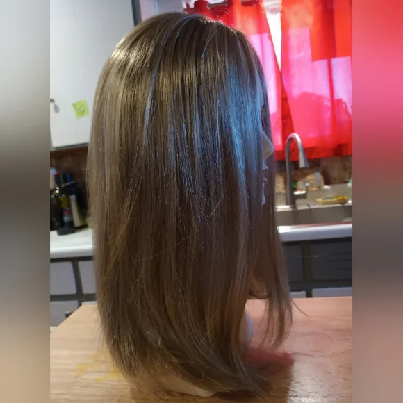 Bobbi Boss Escara Lightweight Synthetic Wig with 4" Lace Deep Part-B360 Athena. - Picture 3 of 11